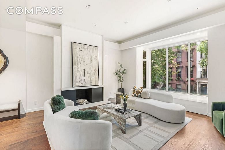 135 East 38th Street