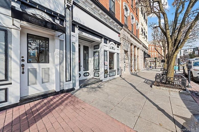 135 Main Street #201