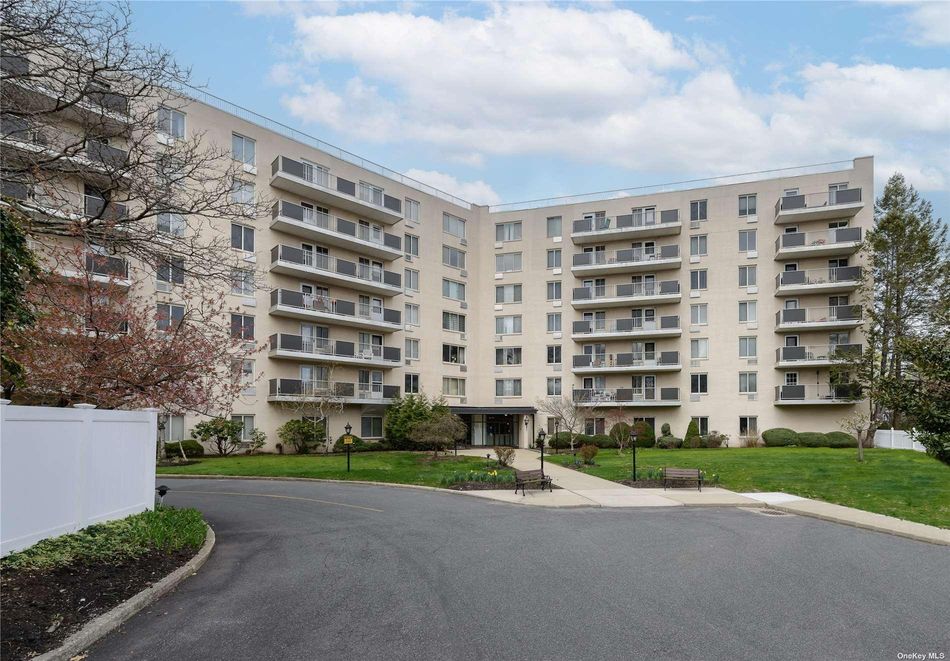 Image 1 of 18 for 135 Post Avenue #3B in Long Island, Westbury, NY, 11590