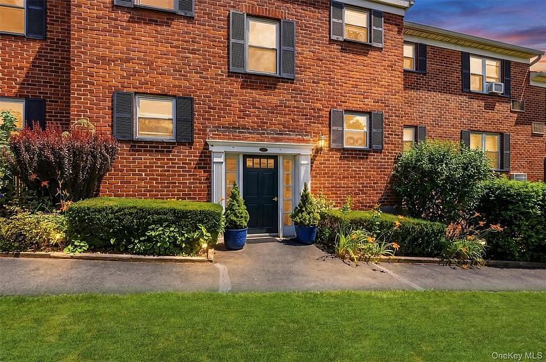 135 S Highland Avenue #5D6