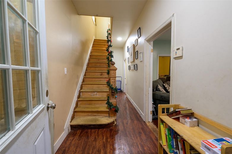 1352 Prospect Avenue