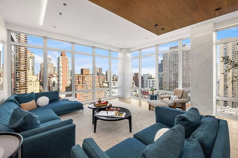 1355 First Avenue #17
