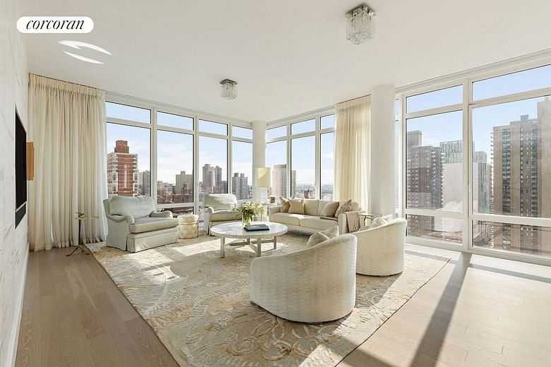 1355 First Avenue #22