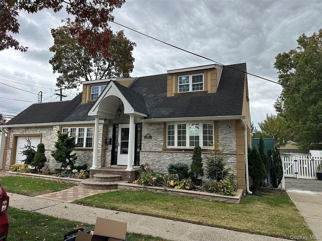 Image 1 of 10 for 1359 Madison Street in Long Island, Elmont, NY, 11003