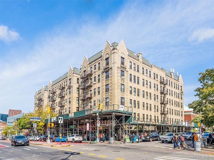 136-05 Sanford Avenue #6S