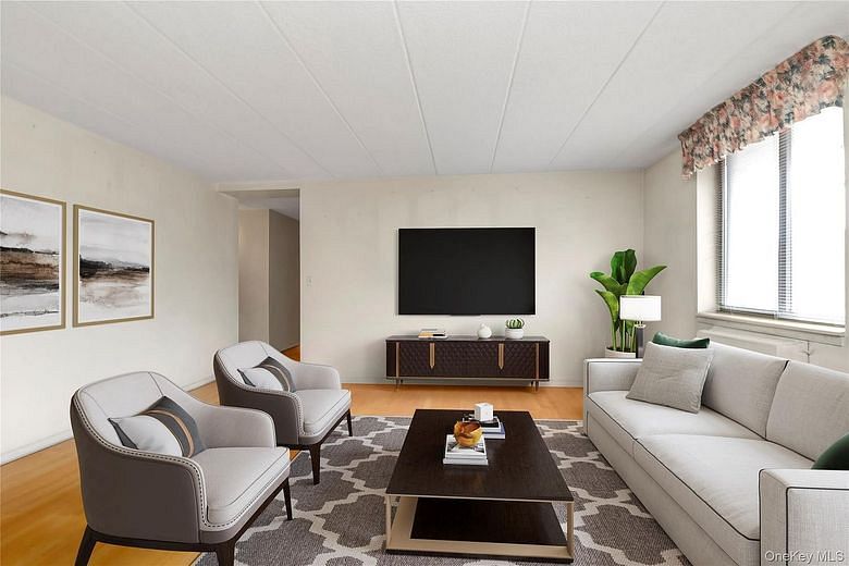 136-17 Maple Avenue #5H