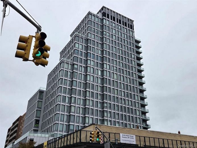 136-18 Maple Avenue #5E
