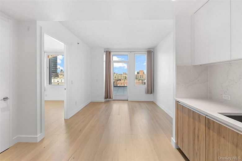 136-18 Maple Avenue #5G