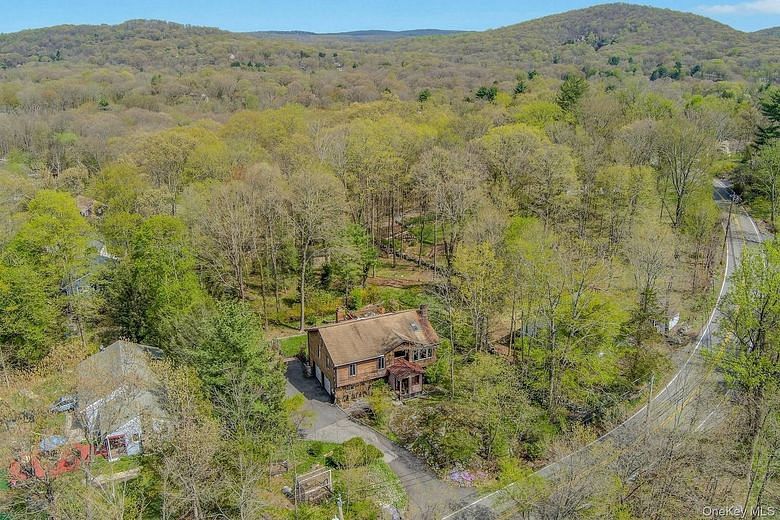 136 Furnace Woods Road