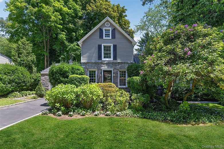 136 Lodge Avenue