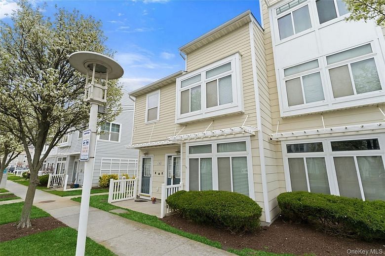 136 Meridian Boulevard