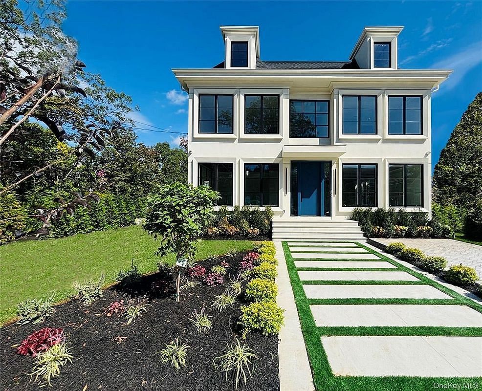 Image 1 of 26 for 136 Park Street in Long Island, Hempstead, NY, 11598