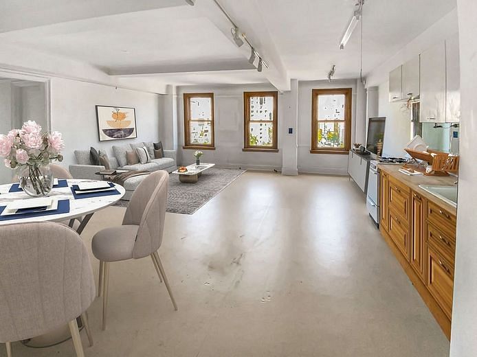 136 Waverly Place #9C