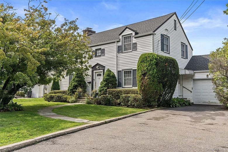136 Wilmot Circle