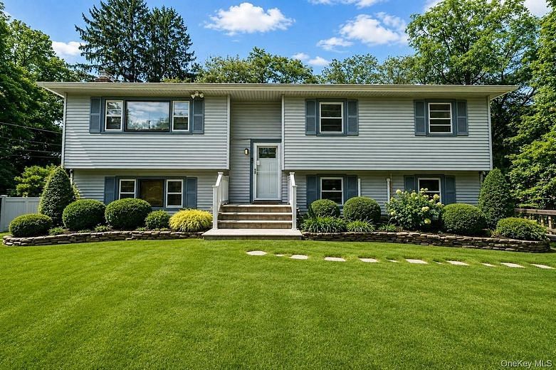 136 Woodhull Road