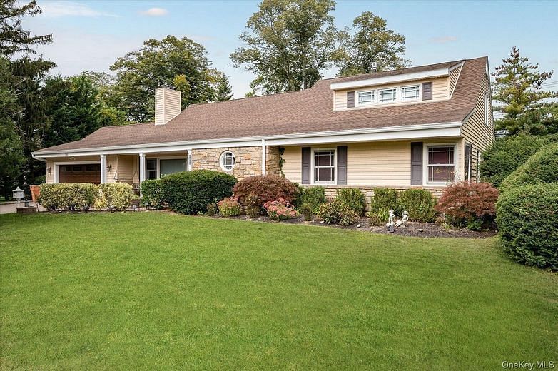 1361 Boxwood Drive E