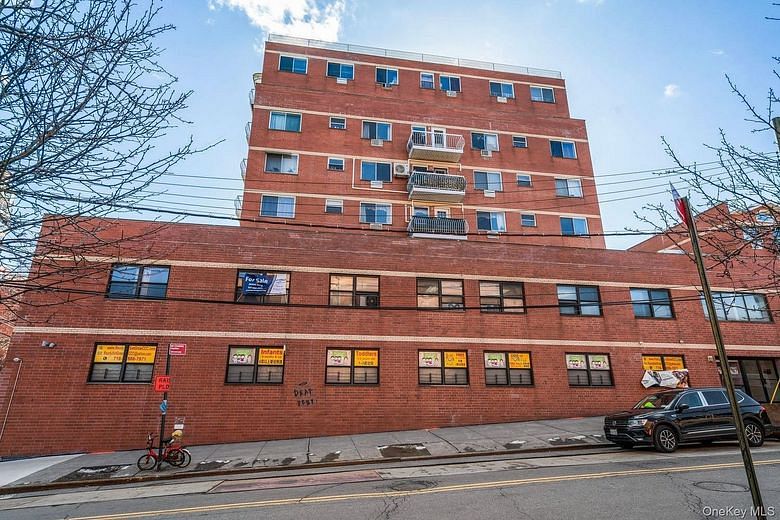 13616 31st Road #8B