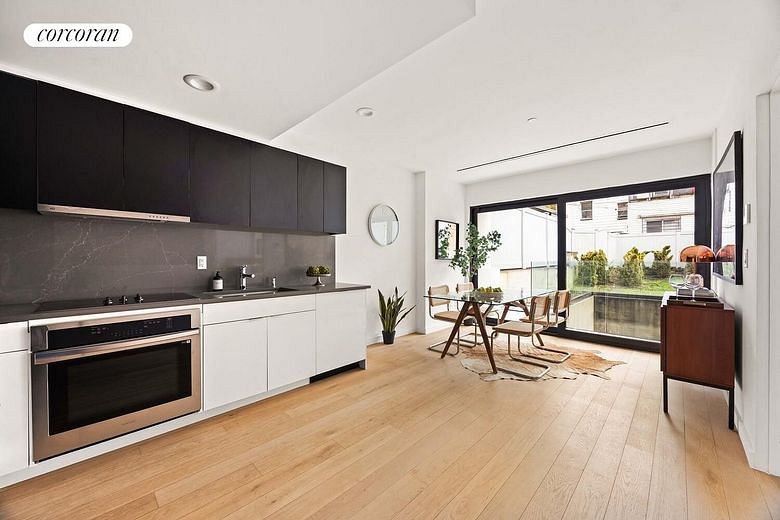 137 Carlton Avenue #1B