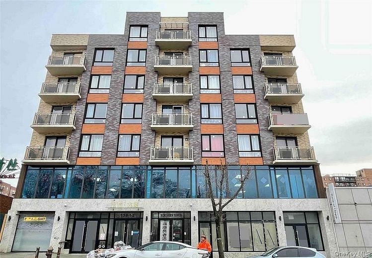 138-12 Northern Boulevard #6B