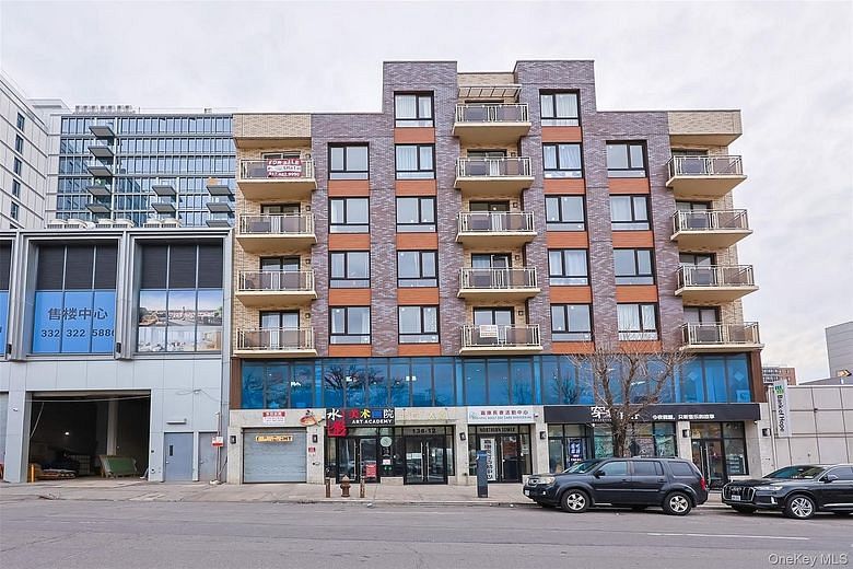 138-12 Northern Boulevard #6F