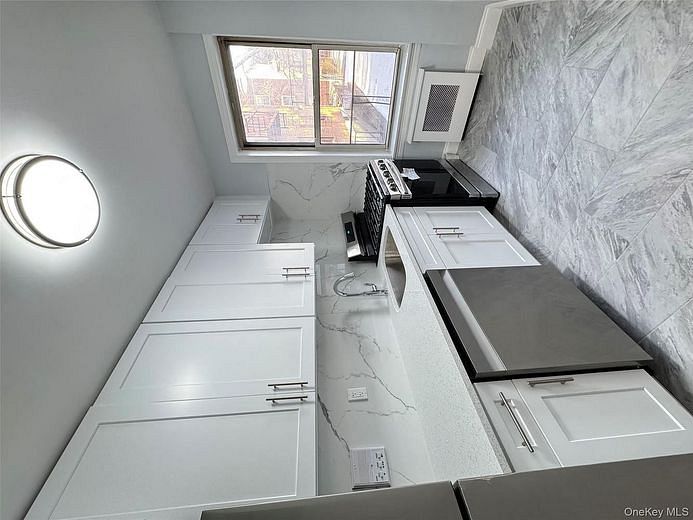 138-35 Jewel Ave. #1B