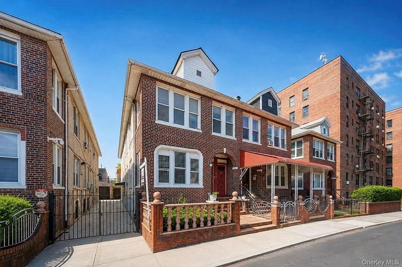 138 E 92nd Street