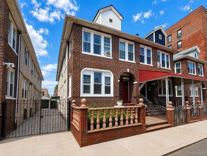 138 E 92nd Street