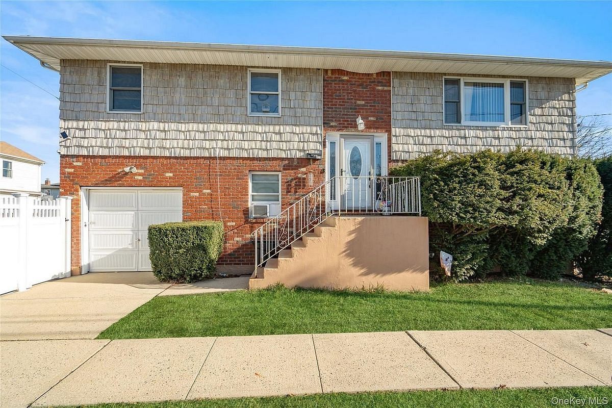 Image 1 of 25 for 138 Lincoln Road in Long Island, Hempstead, NY, 11010