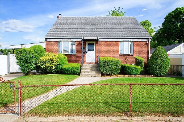 13819 Caney Lane