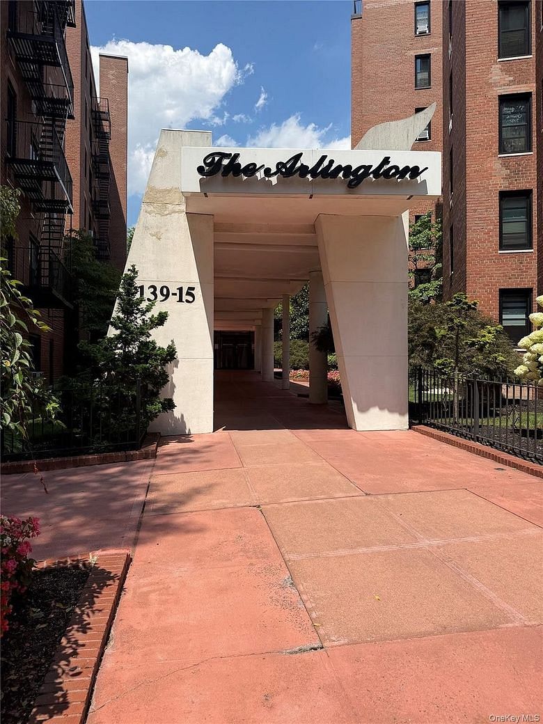 139-15 83rd Avenue #527