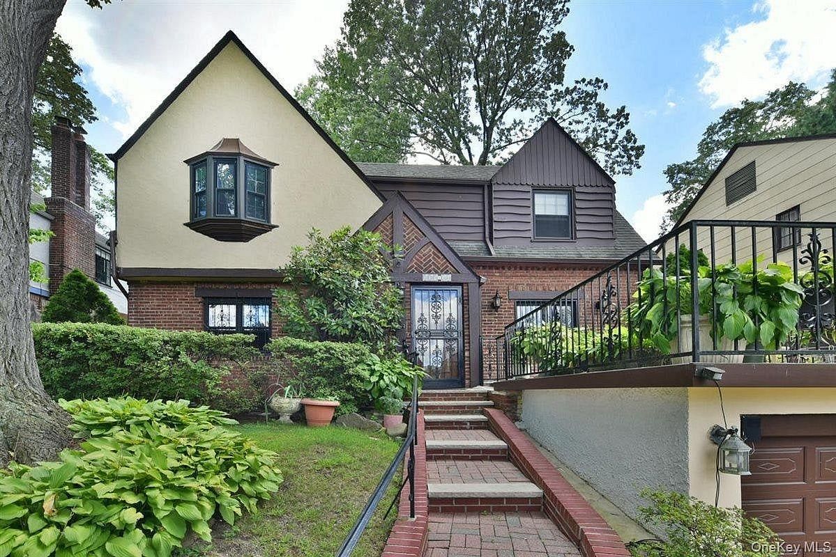 Image 1 of 34 for 139-30 Coolidge Avenue in Queens, New York, NY, 11435