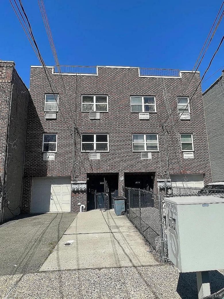 1395 Sutter Avenue