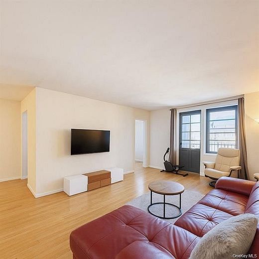 13950 35 Avenue #4