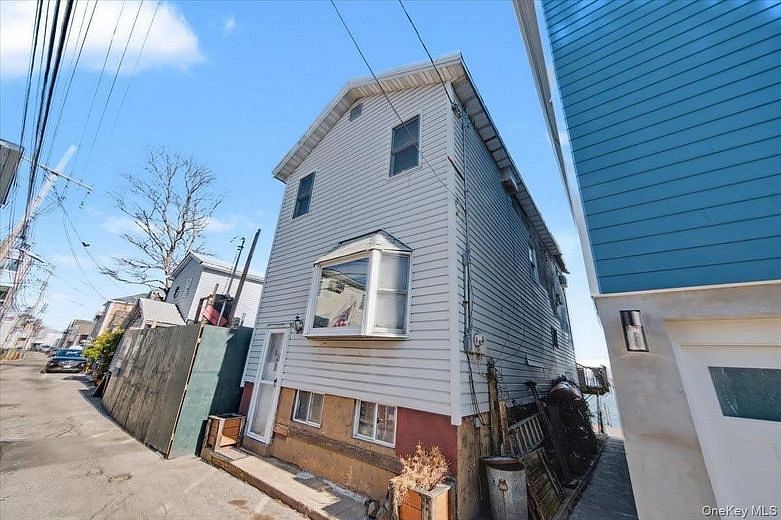 13B Edgewater Park #13B