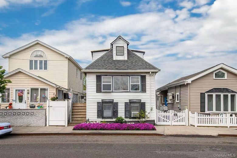 14-11 Cross Bay Boulevard