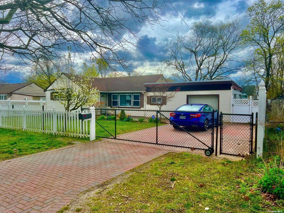 Image 1 of 24 for 14 Birch Street in Long Island, Central Islip, NY, 11722
