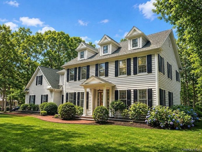 14 Crescent Way