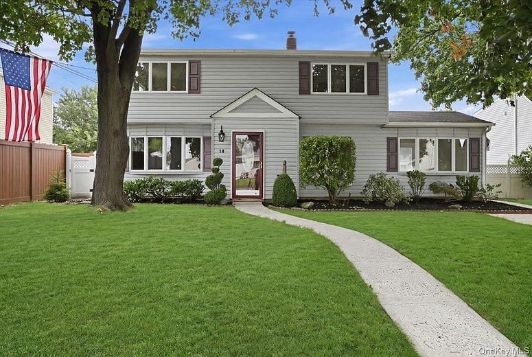 14 Crest Lane