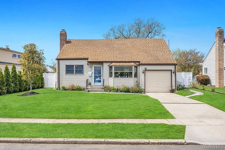 14 Dahlia Lane