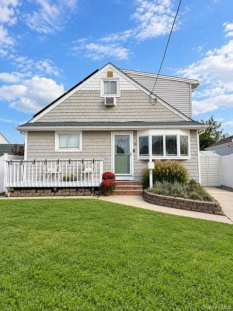 14 E Seacrest Avenue