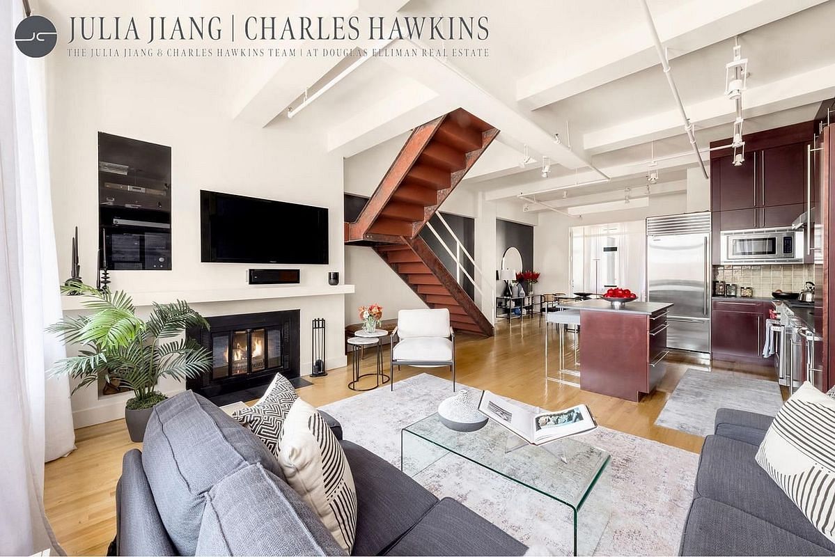 Image 1 of 52 for 14 East 4th Street #1111 in Manhattan, New York, NY, 10012