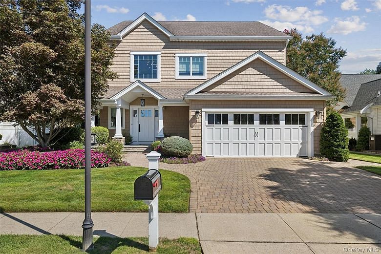 14 Esmond Avenue