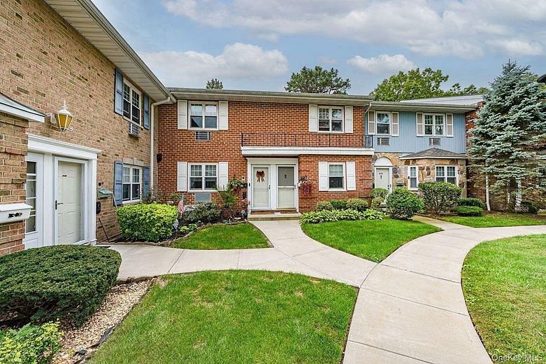14 Glen Hollow Drive #E37
