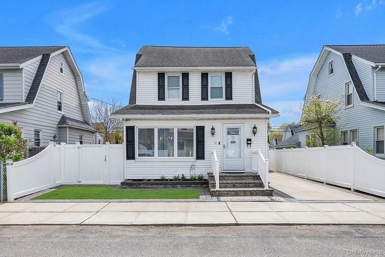 14 Laurel Road