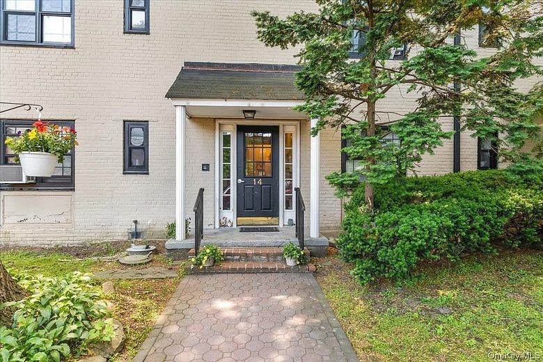 14 Manchester Road #2L