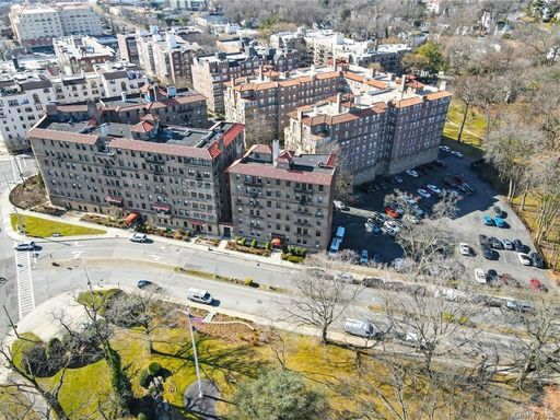 Image 1 of 27 for 14 N Chatsworth Avenue #1J in Westchester, Larchmont, NY, 10538