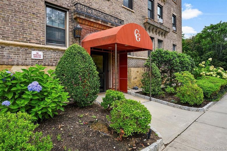 14 N Chatsworth Avenue #5J