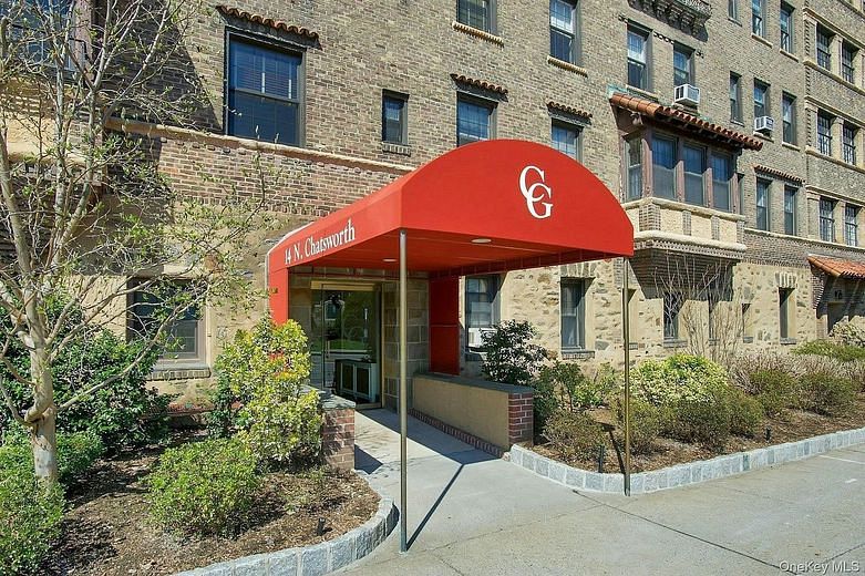 14 N Chatsworth Avenue #6C