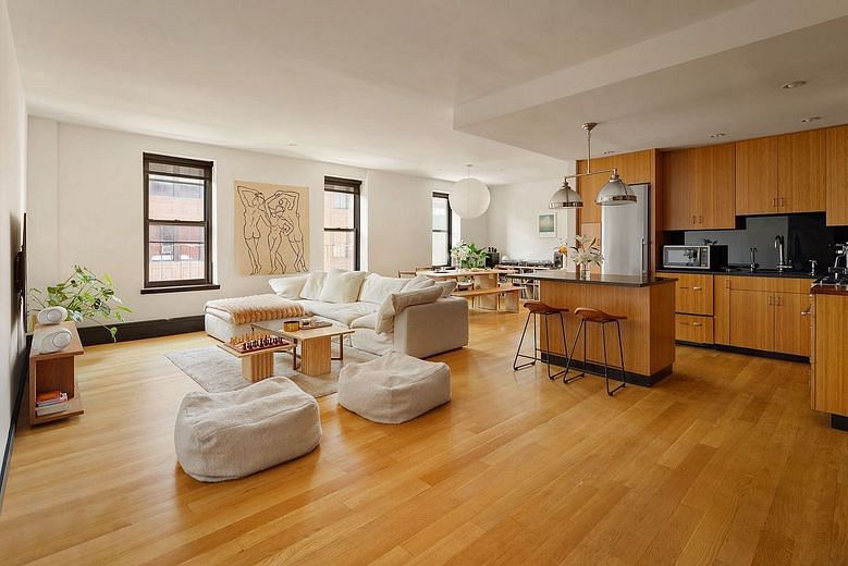 14 Prince Street #5E