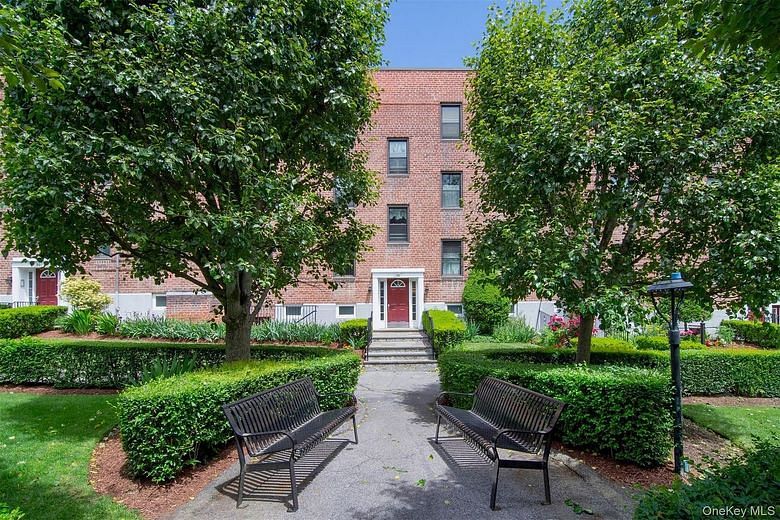 14 S Broadway #11-1A